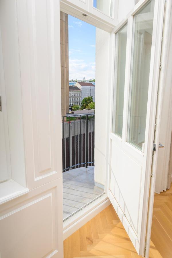 Luxury Raimund Theatre Apartament Viena